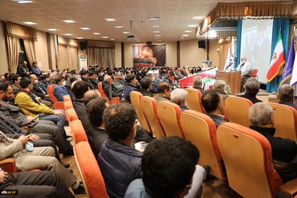 حضور مدیران، استادان، کارکنان و دانشجویان دانشگاه فرهنگیان استان تهران در آیین گرامیداشت سومین سالکرد شهادت شهید سلیمانی در سازمان مرکزی 9