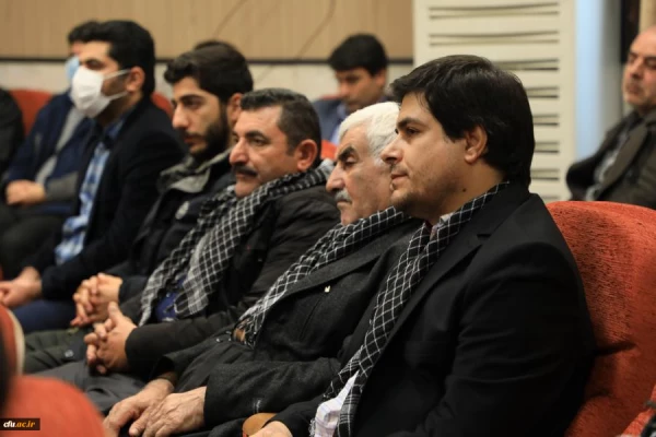 حضور مدیران، استادان، کارکنان و دانشجویان دانشگاه فرهنگیان استان تهران در آیین گرامیداشت سومین سالکرد شهادت شهید سلیمانی در سازمان مرکزی 11