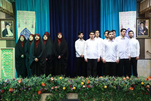 تجلیل از دانشجو معلمان برگزیده سی و پنجمبن دوره مسابقات سراسری حقظ و قرائت قرآن کریم سازمان اوقاف
 2