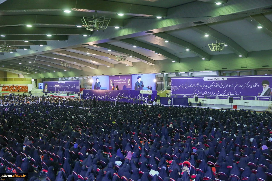 
دانشگاه فرهنگیان کانون تحول در آموزش و پرورش است

