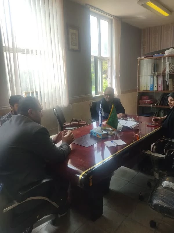 حضور و بازدید ناظر فعالیت های فرهنگی دانشگاه فرهنگیان در مراکز و پردیس های استان تهران
 3