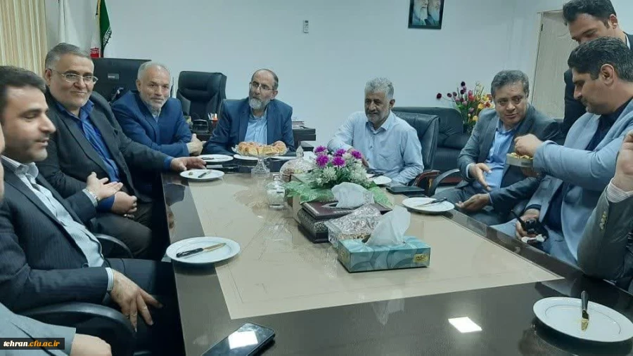 دیدار سرپرست مدیریت امور پردیس های استان تهران با اعضای شورای شهر تهران و شهردار منطقه چهار تهران 4