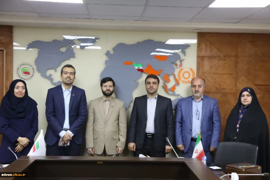 نشست علمی سرپرست مدیریت امور پردیس های استان تهران با دکتر پیشوائی، رئیس سازمان ملی بهره وری ایران 3