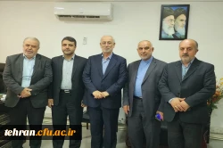 حضور اقای اکبری تالار پشتی رئیس کمیسیون  صنایع و معادن مجلس در مدیریت امور پردیس های استان تهران  2