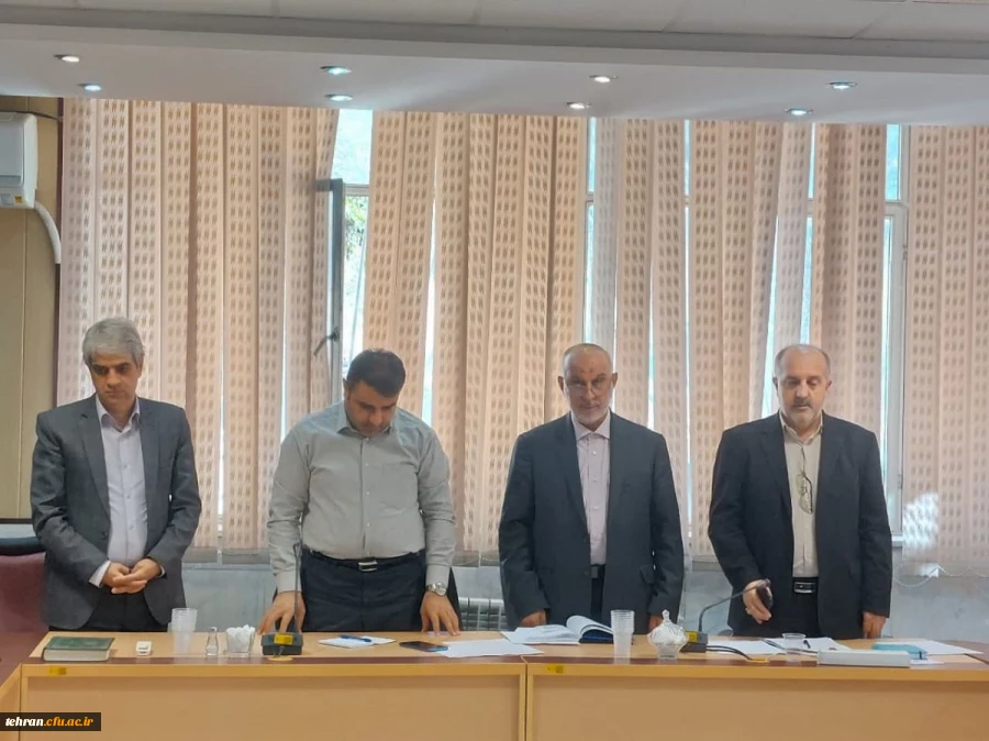 نشست تخصصی روسای ادارات  وحوزه های ستادی با رییس و معاونین مدیریت امور پردیس های استان تهران 3