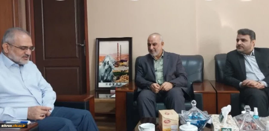 دیدار دکتر اولی؛ سرپرست مدیریت امور پردیس های استان و معاون توسعه منابع استان تهران با دکتر حسینی؛ معاون حقوقی و امور مجلس رئیس جمهور. 2