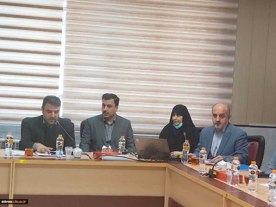 برگزاری کارگاه آموزشی"تفکرسیستمی وحل مسئله"ویژه سرپرستان پردیس ها ومراکزآموزشی استان تهران 2