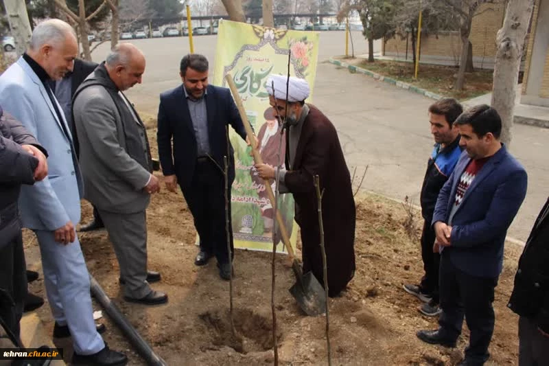 مراسم روز درختکاری به یاد دانشجومعلم شهیده فائزه رحیمی و شهدای دانشجومعلم مرکز تربیت معلم شهید چمران 2
