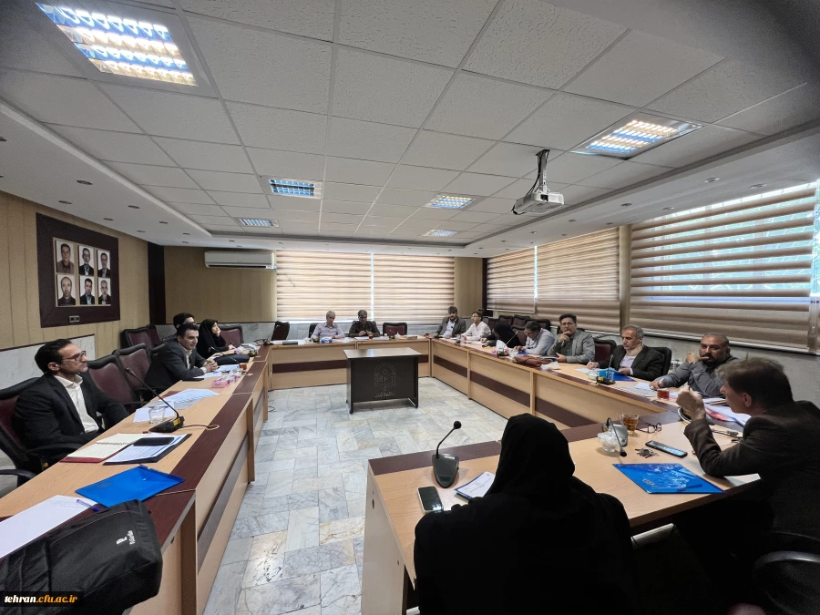 جلسه هم اندیشی مدیران گروه های آموزشی دانشگاه فرهنگیان استان تهران در خصوص برگزاری آزمون های هماهنگ نیمسال دوم سال تحصیلی 1402-1403 2