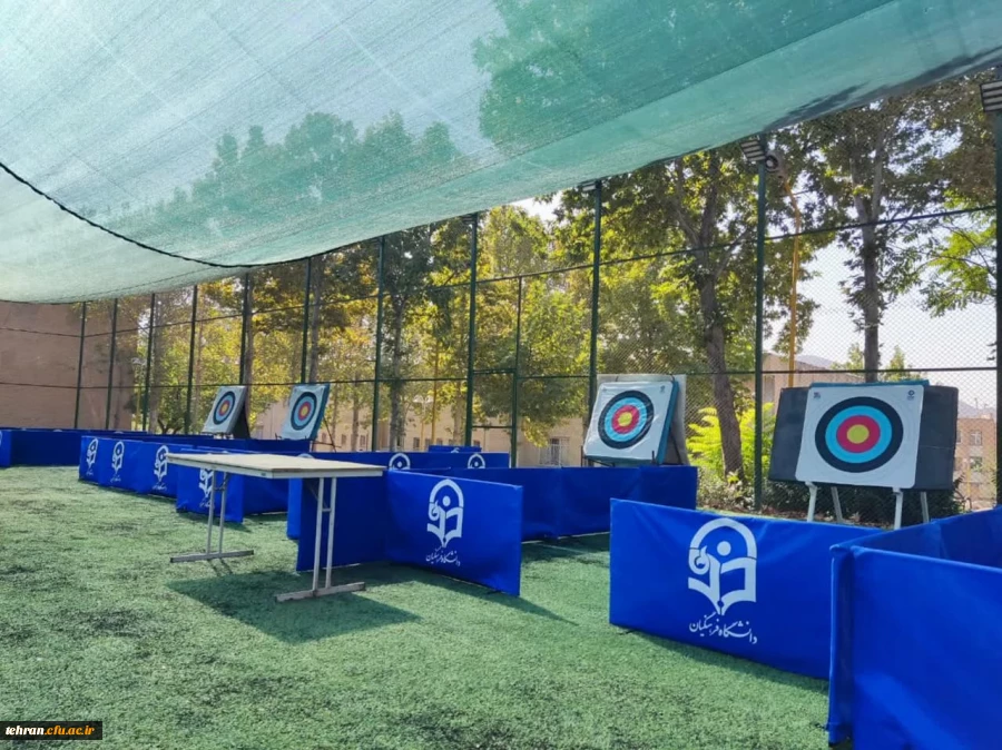 در زمین چمن مجموعه منتظر حضور گرم شما هستیم