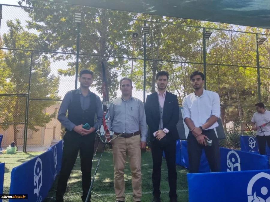 مسابقات تیر اندازی در حال برگزاری.