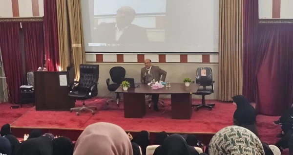 حضور دکتر علی محمدی در نشست تخصصی گروه ادبیات فارسی مرکز شهید باهنر 2