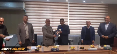 با حضور دکتر محمدی درجلسه شورای اداری استان تهران صورت گرفت:

تجلیل از خدمات و تجارب دکتر یزدانی در معاونت توسعه منابع و امور دانشجویان