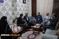 حضور دکتر علی محمدی در منزل شهید و دیدار با خانواده ایشان 2