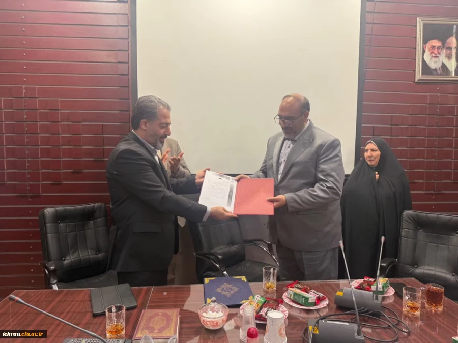 محمدهادی صبوری با حفظ سمت سرپرست معاونت توسعه منابع و امور دانشجویی پردیس نسیبه تهران شد

 2