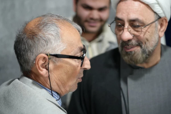 مناظره زیباکلام با حجت الاسلام باقرزاده با موضوع مقاومت؛ «آری» یا «نه»

 3