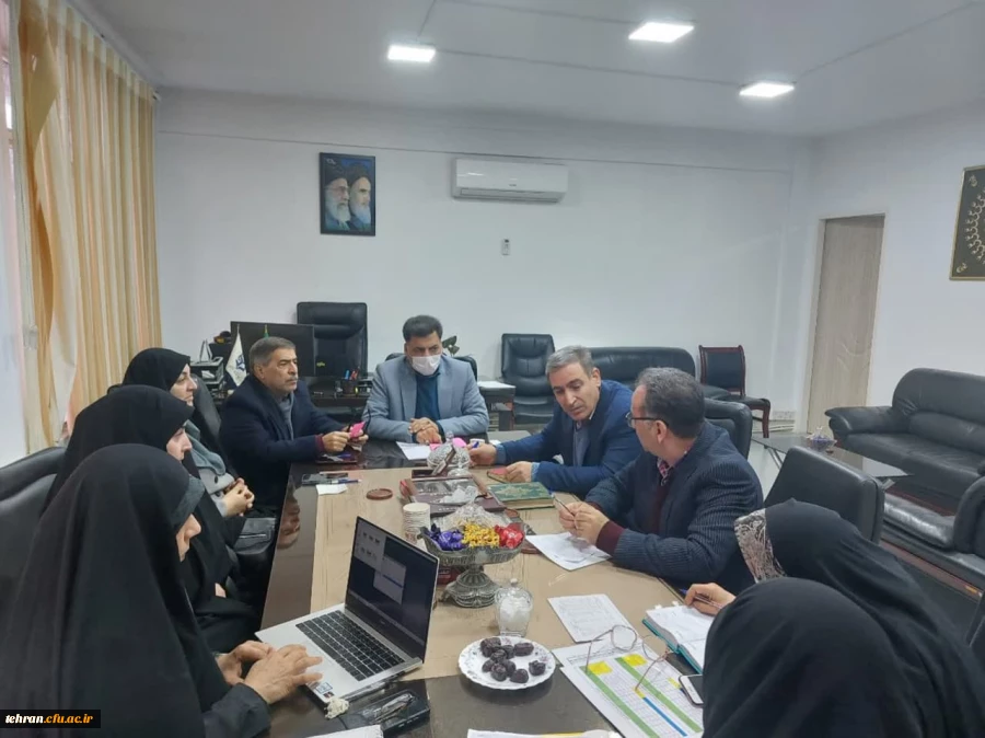 کار ورزی کارگاه عملی تربیت معلم است

 2