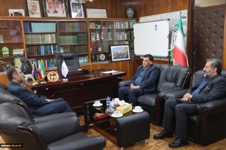 دیدار صمیمی رئیس دانشگاه فرهنگیان استان تهران با مدیرکل آموزش و پرورش شهر تهران

 2