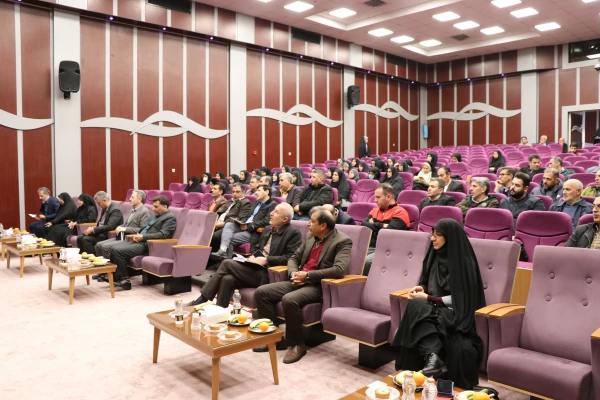 تامین سلامت دانشجو معلمان از طریق تغذیه سالم و بهداشت سراها از برنامه های اصلی دانشگاه فرهنگیان تهران است  2