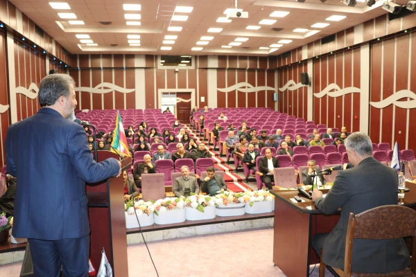  برای افزایش کیفیت اموررفاهی و تغذیه ای دانشجویان محدودیتی برای هزینه کردن نداریم  4