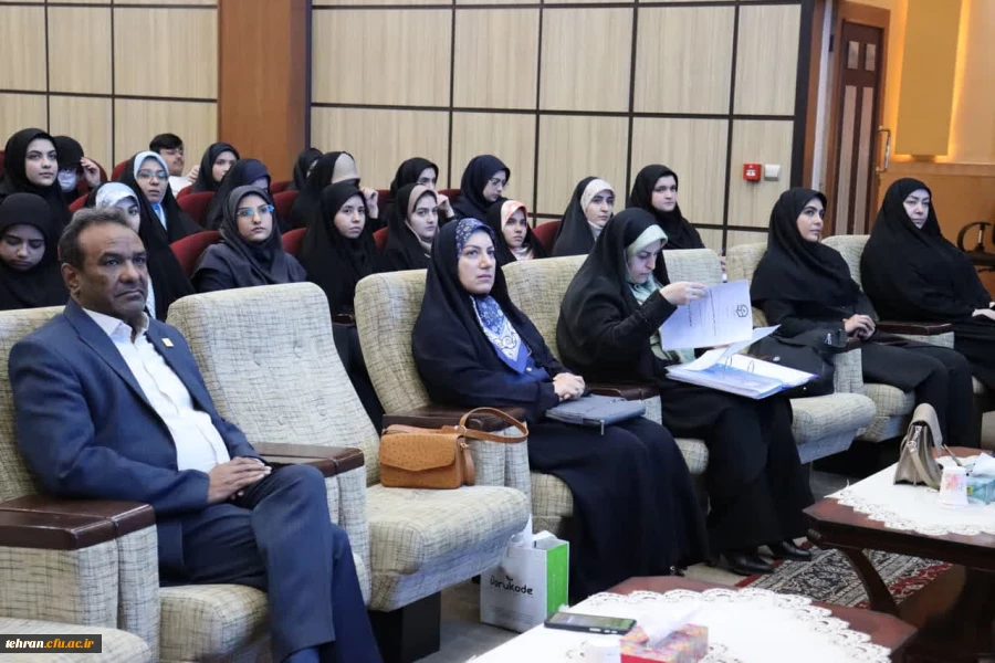 نشست توجیهی دانشجو معلمان راه یافته به مرحله استانی دوازدهمین جشنواره تدریس برتر 4