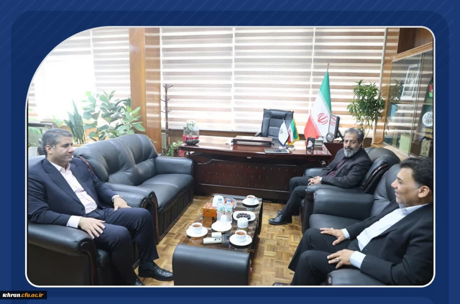 یکی از مسائل آموزش و پرورش مسئله دانشگاه فرهنگیان است و ما برای کمک به دانشگاه آمادگی لازم را داریم . 2