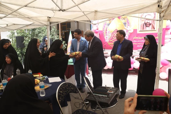 معلمان تراز و اساس تحول جامعه هستند 4