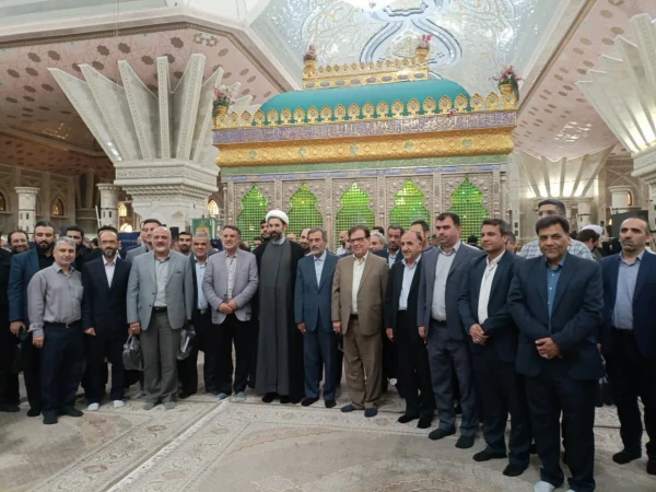 
یادگار امام خمینی: امروز پرچم عزت کشور را مقام معظم رهبری در دست گرفته است 2