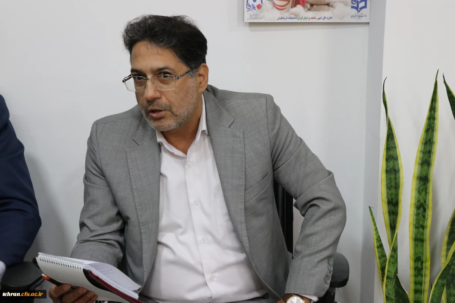  ظرفیت علمی استان باید با فعال سازی نشریات و تألیف کتاب های آموزشی در دروس بدون منبع، به خدمت کل کشور درآید. 2