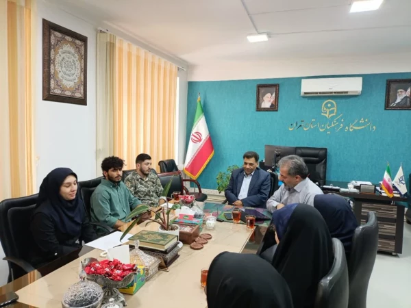 معلم و رسانه مکمل یکدیگر هستند 4