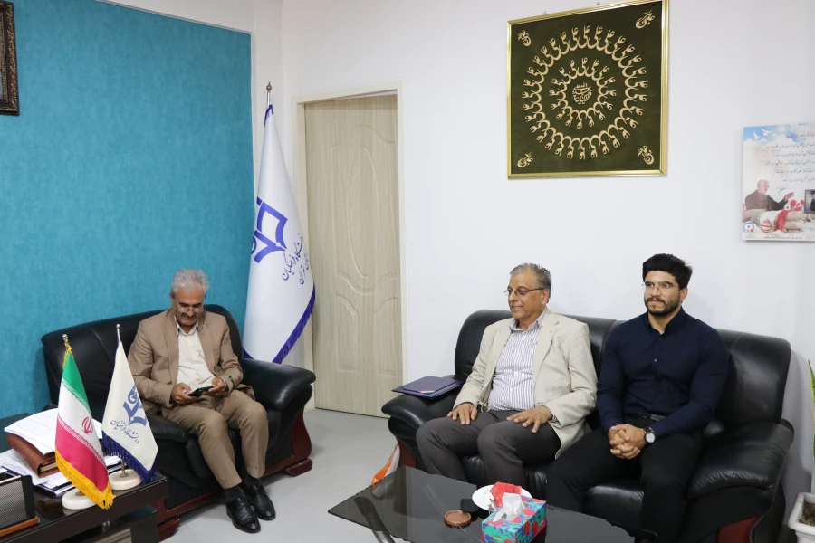 رئیس دانشگاه فرهنگیان استان تهران از رتبه یک کشوری آزمون ارشد فیزیولوژی ورزشی تجلیل کرد 2