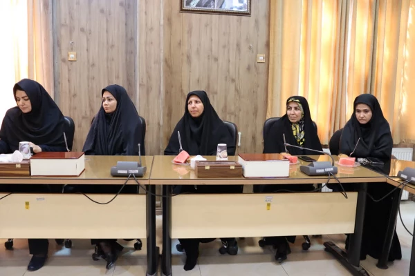 برگزاری جلسه شورای اداری در خصوص ساختار جدید دانشگاه 4