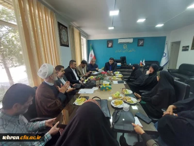 گزارش تصویری؛

نشست صمیمی اعضای گروه الهیات با رئیس دانشگاه فرهنگیان تهران 