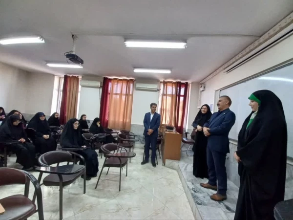  بازدید دکتر علیپور معاونت آموزشی و تحصیلات تکمیلی دانشگاه فرهنگیان و خانم دکتر پرک از پردیس زینبیه 4