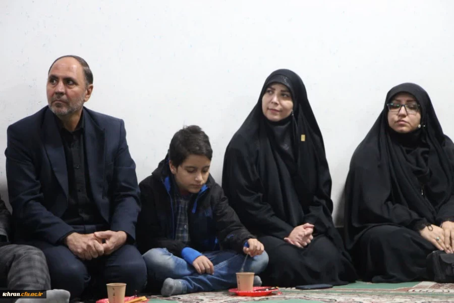  نشست سوگواره شعر فاطمی

 2