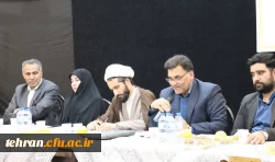 نشست صمیمی دانشجویی به  مناسبت روز دانشجو در دانشکده شهید شرافت

 2