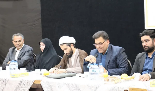 نشست صمیمی دانشجویی به  مناسبت روز دانشجو در دانشکده شهید شرافت

 2