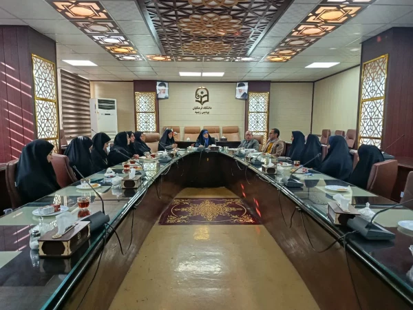 برگزاری جلسه شورای فرهنگی پردیس زینبیه

 3