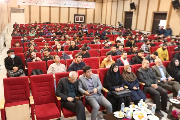 برگزاری همایش علمی «هفته پژوهش» و تقدیر از فعالان عرصه پژوهش در پردیس شهید چمران 
 4