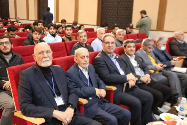 برگزاری همایش علمی «هفته پژوهش» و تقدیر از فعالان عرصه پژوهش در پردیس شهید چمران 
 5