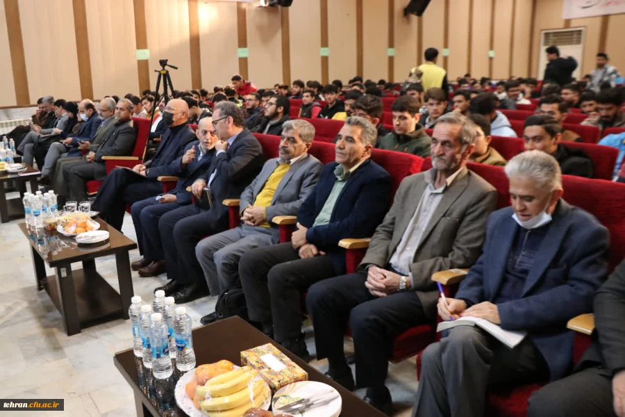 برگزاری همایش علمی «هفته پژوهش» و تقدیر از فعالان عرصه پژوهش در پردیس شهید چمران 
 8