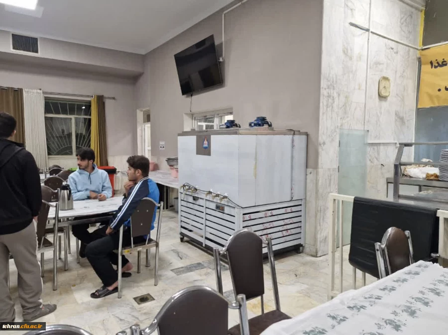 ویژه برنامه شب یلدا در خوابگاه های دانشجویی پردیس شهید چمران برگزار شد"
 2