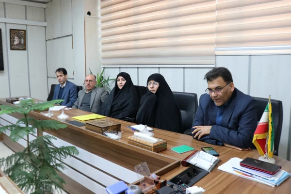 دکتریزدان پناه مشاور وزیر در سازمان دانش آموزی در کنار دانشگاه فرهنگیان برای تربیت معلم مهارتی هستیم.
 3