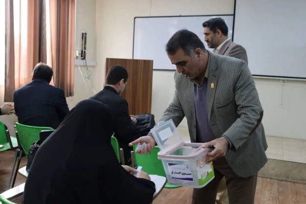 برگزاری انتخابات مدیران گروه های آموزشی  استانی دانشگاه فرهنگیان تهران 
 3