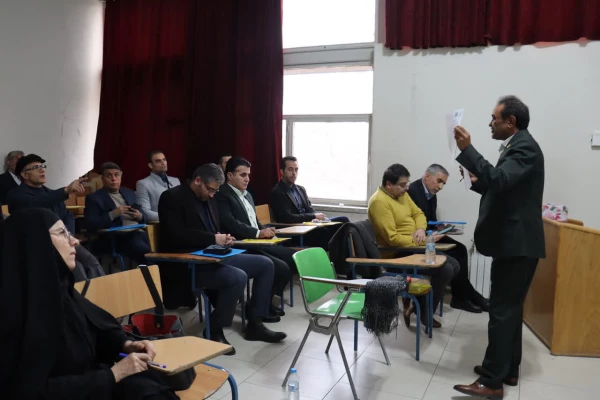 «انتخابات مدیران گروه های آموزشی در مرکز آموزش عالی شهید شرافت» 
 2