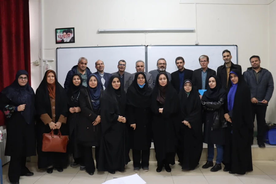 «انتخابات مدیران گروه های آموزشی در مرکز آموزش عالی شهید شرافت» 
 4