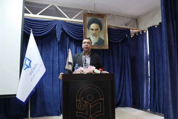 «انتخابات مدیران گروه های آموزشی در مرکز آموزش عالی شهید شرافت» 
 6