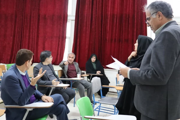 «انتخابات مدیران گروه های آموزشی در مرکز آموزش عالی شهید شرافت» 
 8