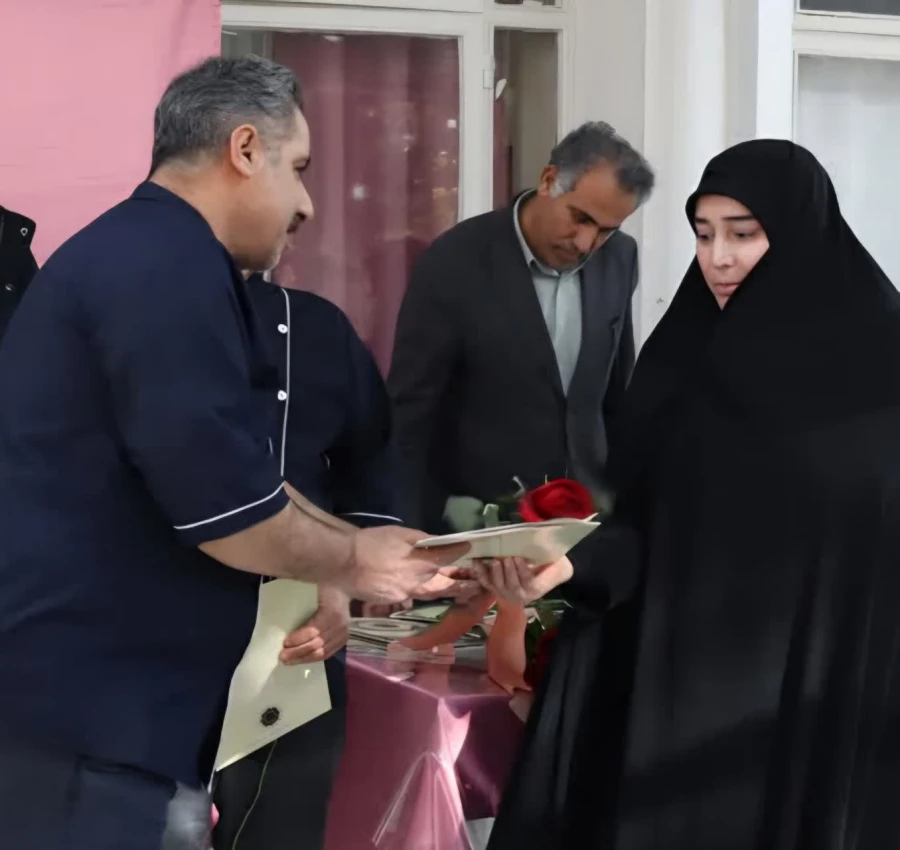 تجلیل از همکاران به مناسبت روز مرد در دانشکده شهید شرافت

 3