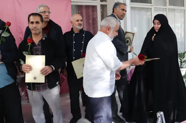 تجلیل از همکاران به مناسبت روز مرد در دانشکده شهید شرافت

 9